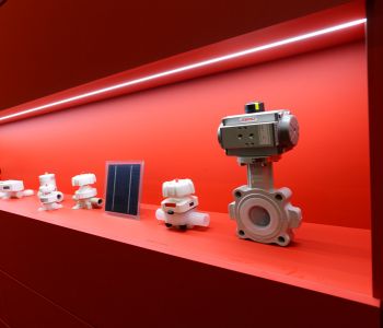 Produktpräsentation auf dem Messestand